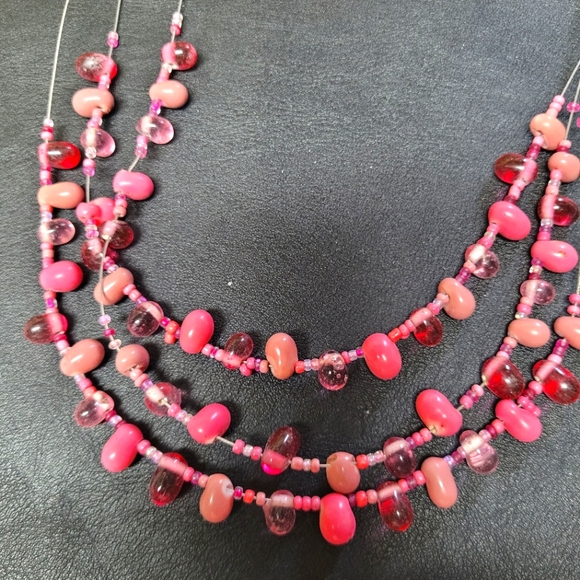 NWT Fashion Bug Pink Beads On Wire Necklace &  Teardrop Earrings - Picture 1 of 7